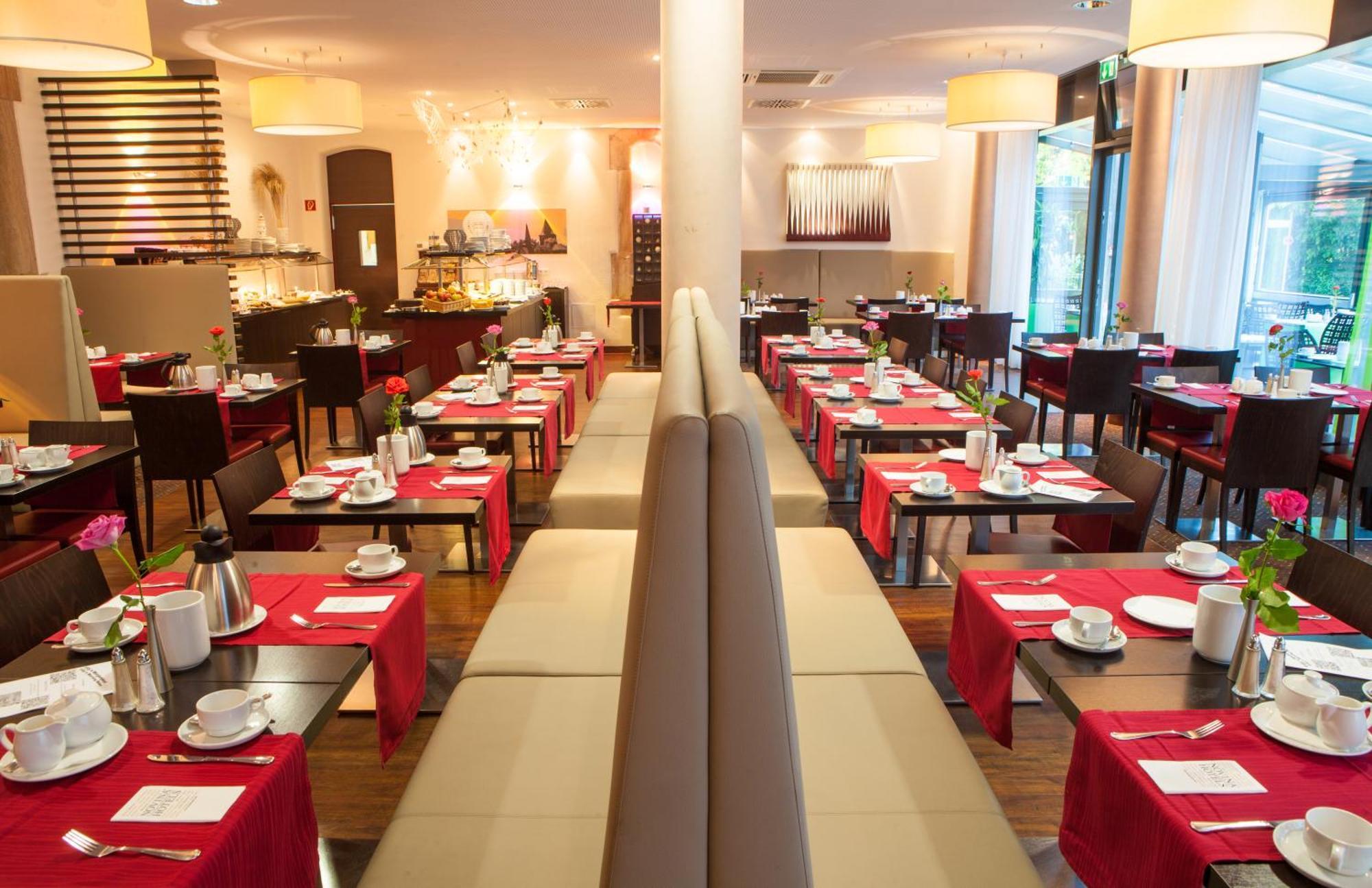 Novina Tillypark Hotel