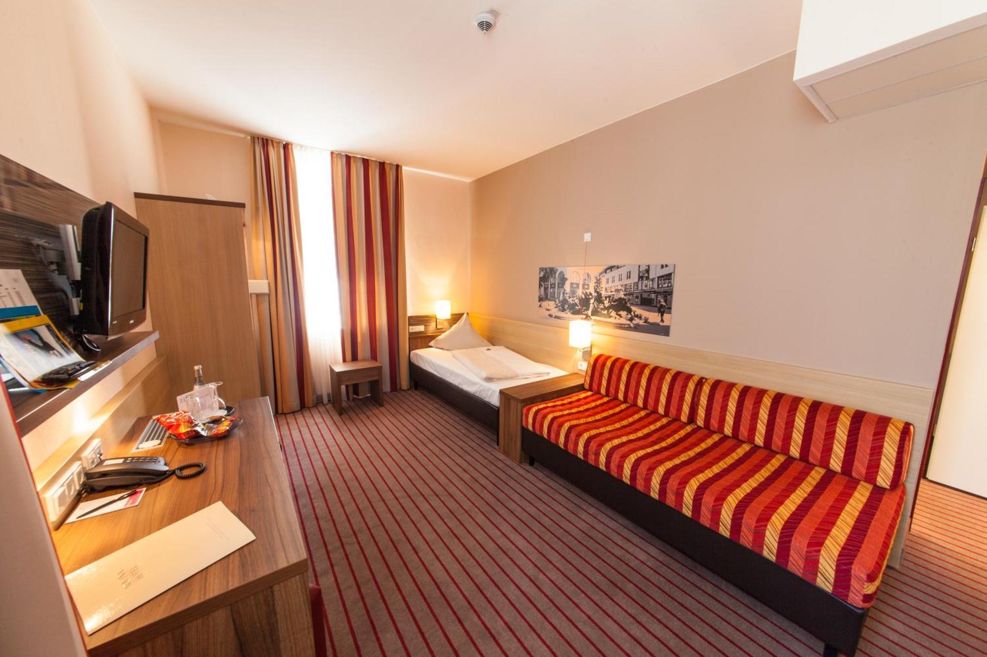 Hotel Novina Tillypark Nürnberg