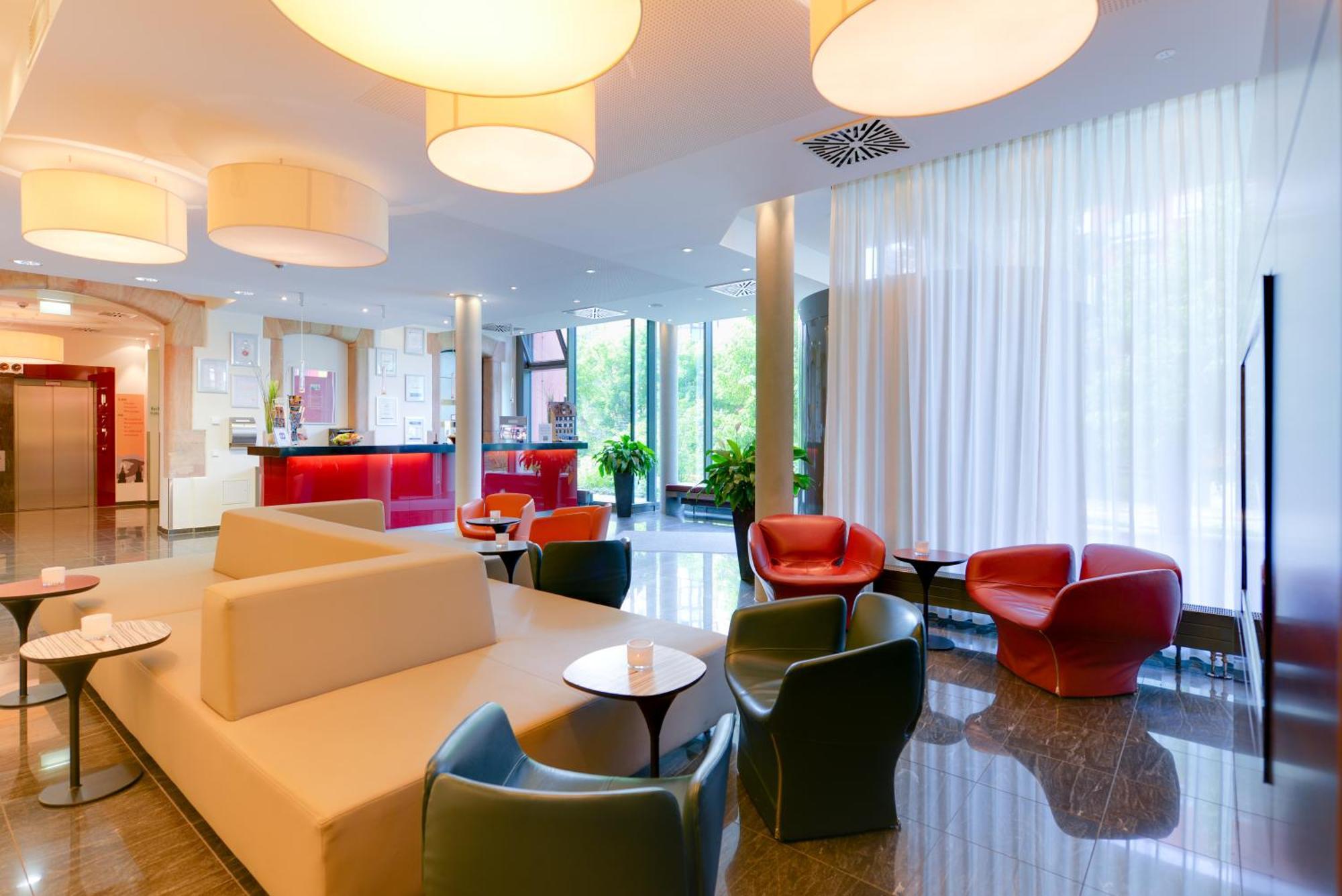 Novina Tillypark 4*
