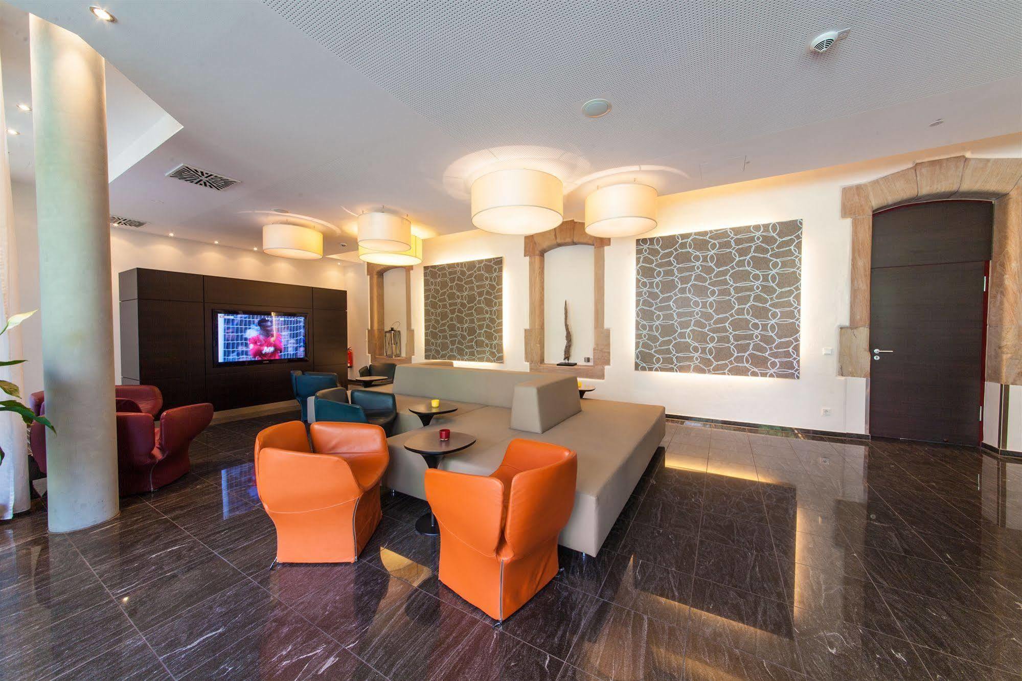 Hotel Novina Tillypark 4*