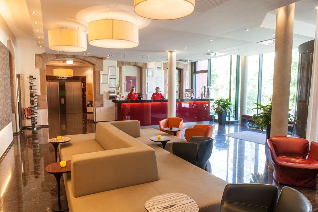Hotel Novina Tillypark 4*